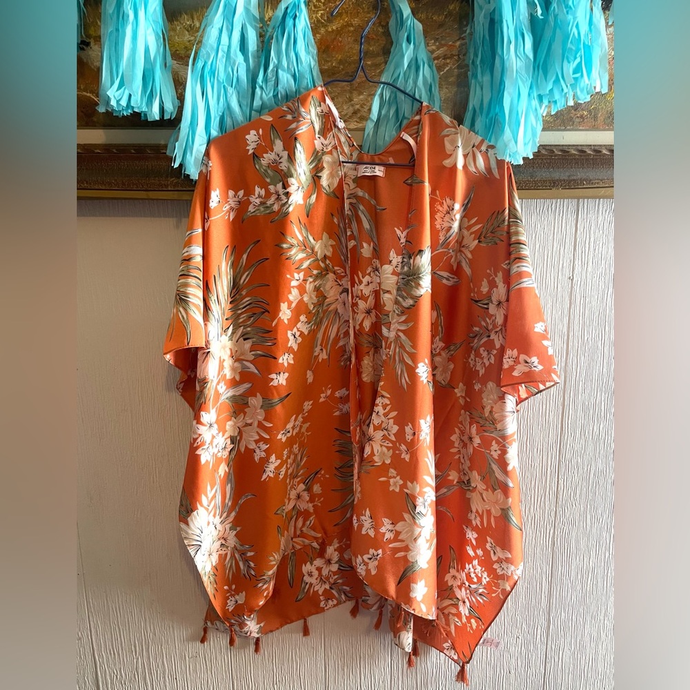 💛Floral Tropical Kimono. Size O/S. Brand New Without Tags.